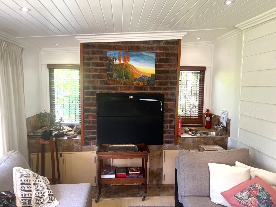2 Bedroom Property for Sale in Harkerville A H Western Cape
